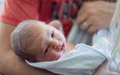 Bé sơ sinh nhiễm HIV từ chính cha đẻ của mình Bé sơ sinh nhiễm HIV từ chính cha đẻ của mình