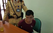 Hà Nội: CSGT tóm gọn đối tượng nhiễm HIV cướp điện thoại của thiếu nữ trên phố Hà Nội: CSGT tóm gọn đối tượng nhiễm HIV cướp điện thoại của thiếu nữ trên phố