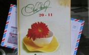 Cô giáo kể chuyện: Tờ pô-li-me trong cánh thiệp Cô giáo kể chuyện: Tờ pô-li-me trong cánh thiệp