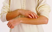 Cách đơn giản chữa ngứa da mùa đông ở người già Cách đơn giản chữa ngứa da mùa đông ở người già