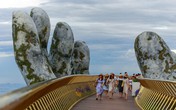 Cầu Vàng vào danh sách những bức ảnh du lịch ấn tượng trong năm 2018 của CNN Cầu Vàng vào danh sách những bức ảnh du lịch ấn tượng trong năm 2018 của CNN