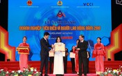 BIDV xuất sắc nhận giải thưởng “Doanh nghiệp tiêu biểu vì Người lao động” BIDV xuất sắc nhận giải thưởng “Doanh nghiệp tiêu biểu vì Người lao động”
