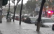 Xót xa những hình ảnh bão lũ ở miền Trung Xót xa những hình ảnh bão lũ ở miền Trung