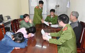 "Bàn giao" 2 nữ sinh bỏ nhà đi tìm việc làm "Bàn giao" 2 nữ sinh bỏ nhà đi tìm việc làm