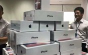 Một công ty mua hàng chục hộp “iPhone X” tặng chị em ngày 8/3 Một công ty mua hàng chục hộp “iPhone X” tặng chị em ngày 8/3