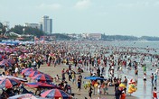 Hàng chục trẻ bị lạc cha mẹ khi tắm biển Vũng Tàu dịp lễ 30/4 Hàng chục trẻ bị lạc cha mẹ khi tắm biển Vũng Tàu dịp lễ 30/4