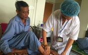 Suýt mất chân, mất mạng vì phòng bệnh sai cách Suýt mất chân, mất mạng vì phòng bệnh sai cách