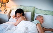 Gối chăn nguội lạnh vì thói quen "cấm vận" chồng Gối chăn nguội lạnh vì thói quen "cấm vận" chồng