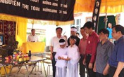 Vụ hai vợ chồng tử vong trong cabin ô tô: Nỗi đau người ở lại Vụ hai vợ chồng tử vong trong cabin ô tô: Nỗi đau người ở lại