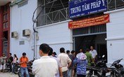 Vợ sắp cưới của 'hiệp sĩ' Nguyễn Hoàng Nam khóc ngất bên linh cữu của chồng Vợ sắp cưới của 'hiệp sĩ' Nguyễn Hoàng Nam khóc ngất bên linh cữu của chồng