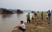 Lạ chuyện người dân quanh sông Lô bỏ việc đi giữ đất Lạ chuyện người dân quanh sông Lô bỏ việc đi giữ đất