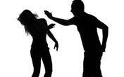 Vì sao nhiều ông chồng dọa dùng bạo lực khi vợ muốn ly hôn? Vì sao nhiều ông chồng dọa dùng bạo lực khi vợ muốn ly hôn?