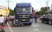 Bình Dương: Va chạm với container thai nhi văng ra khỏi bụng mẹ Bình Dương: Va chạm với container thai nhi văng ra khỏi bụng mẹ