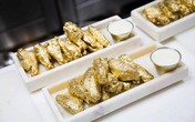 Đến cánh gà cũng được mạ vàng 24k để bán Đến cánh gà cũng được mạ vàng 24k để bán