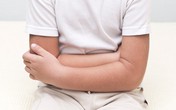 Ra sức chữa táo bón cho con, bố mẹ tá hỏa khi biết con mắc căn bệnh nguy hiểm này Ra sức chữa táo bón cho con, bố mẹ tá hỏa khi biết con mắc căn bệnh nguy hiểm này