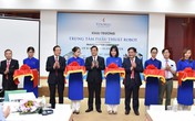 Khai trương trung tâm phẫu thuật robot tư nhân đầu tiên tại Việt Nam Khai trương trung tâm phẫu thuật robot tư nhân đầu tiên tại Việt Nam