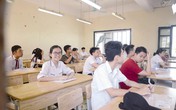 Tuyển sinh vào lớp 10 tại Hà Nội: Điểm chuẩn giảm mạnh, phụ huynh vẫn “ngóng” hạ Tuyển sinh vào lớp 10 tại Hà Nội: Điểm chuẩn giảm mạnh, phụ huynh vẫn “ngóng” hạ