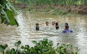 Người đàn ông thiệt mạng khi ghe chở cát đá lật úp Người đàn ông thiệt mạng khi ghe chở cát đá lật úp