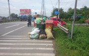Gom rác độc hại, 3 công nhân nhập viện Gom rác độc hại, 3 công nhân nhập viện