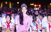 Hoa hậu Trần Tiểu Vy được lãnh đạo tỉnh Quảng Nam tặng Bằng khen Hoa hậu Trần Tiểu Vy được lãnh đạo tỉnh Quảng Nam tặng Bằng khen