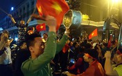Những đạo cụ “độc” trong đêm ăn mừng chiến thắng của U23 Việt Nam Những đạo cụ “độc” trong đêm ăn mừng chiến thắng của U23 Việt Nam