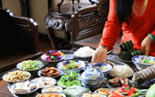 Tết đến có bố chồng thế này nàng dâu nào chẳng sướng Tết đến có bố chồng thế này nàng dâu nào chẳng sướng