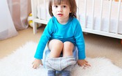 Con táo bón kéo dài, mẹ hối hận vì không biết cách này sớm hơn Con táo bón kéo dài, mẹ hối hận vì không biết cách này sớm hơn