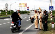 Sau một tuần thiết lập trật tự, an toàn giao thông: Hơn 400 trường hợp bị tước giấy phép lái xe Sau một tuần thiết lập trật tự, an toàn giao thông: Hơn 400 trường hợp bị tước giấy phép lái xe