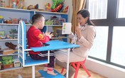 Cô giáo trẻ mở cánh cửa cuộc đời cho những em bé “đặc biệt” Cô giáo trẻ mở cánh cửa cuộc đời cho những em bé “đặc biệt”