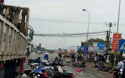 Vụ tai nạn giao thông thảm khốc ở Long An: Quản lý trong lĩnh vực kinh doanh vận tải còn bỏ ngỏ? Vụ tai nạn giao thông thảm khốc ở Long An: Quản lý trong lĩnh vực kinh doanh vận tải còn bỏ ngỏ?