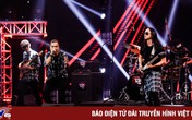 Phương Uyên bất chấp lời khuyên bác sĩ, hò hét với "Mặt trời bé con" phiên bản rock Phương Uyên bất chấp lời khuyên bác sĩ, hò hét với "Mặt trời bé con" phiên bản rock