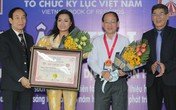 Cuốn sách khổng lồ lưu giữ 899 sản phẩm nước uống của Tân Hiệp Phát Cuốn sách khổng lồ lưu giữ 899 sản phẩm nước uống của Tân Hiệp Phát