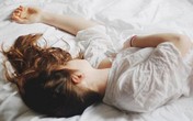 Khoa học chứng minh: Ngủ kiểu này sớm muộn cũng dẫn đến bệnh mất trí Alzheimer Khoa học chứng minh: Ngủ kiểu này sớm muộn cũng dẫn đến bệnh mất trí Alzheimer