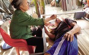 Rớt nước mắt với gia đình chồng liệt giường, 4 cháu nhỏ bệnh tật Rớt nước mắt với gia đình chồng liệt giường, 4 cháu nhỏ bệnh tật