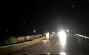 Lật xe giường nằm trên đường đi Lào, 1 người chết, 20 người bị thương Lật xe giường nằm trên đường đi Lào, 1 người chết, 20 người bị thương