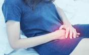 Nữ sinh bị viêm phụ khoa mãi không khỏi, đi khám phát hiện bất thường ở âm đạo Nữ sinh bị viêm phụ khoa mãi không khỏi, đi khám phát hiện bất thường ở âm đạo
