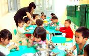 Tăng cường kiểm tra bếp ăn trường học Tăng cường kiểm tra bếp ăn trường học