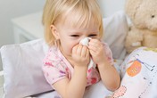 Bé 2 tuổi suýt mù mắt vì biến chứng của viêm xoang, cảnh báo những dấu hiệu quan trọng không nên bỏ qua Bé 2 tuổi suýt mù mắt vì biến chứng của viêm xoang, cảnh báo những dấu hiệu quan trọng không nên bỏ qua