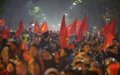 Hàng triệu người dân Việt xuống đường mừng chiến thắng 3-0 của U22 Hàng triệu người dân Việt xuống đường mừng chiến thắng 3-0 của U22