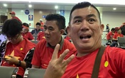 Dàn nghệ sĩ Việt và 300 CĐV vạ vật suốt đêm ở sân bay Philippines Dàn nghệ sĩ Việt và 300 CĐV vạ vật suốt đêm ở sân bay Philippines