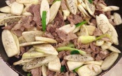 Củ niễng xào thịt bò, món ngon lạ miệng cho mâm cơm chiều Củ niễng xào thịt bò, món ngon lạ miệng cho mâm cơm chiều