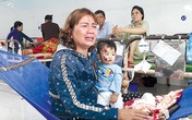 Tai nạn thảm khốc ở Phú Yên: "Chiều qua còn ôm ấp, nay cháu đã nằm quan tài" Tai nạn thảm khốc ở Phú Yên: "Chiều qua còn ôm ấp, nay cháu đã nằm quan tài"