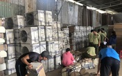 Gần Tết, hàng lậu, hàng giả nườm nượp đổ về như "trẩy hội", người dân cần cẩn trọng để tránh "tiền mất tật mang" Gần Tết, hàng lậu, hàng giả nườm nượp đổ về như "trẩy hội", người dân cần cẩn trọng để tránh "tiền mất tật mang"