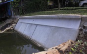 Hồ Gươm được kè bằng bê tông đúc sẵn sẽ chẳng khác nào cái bể nước? Hồ Gươm được kè bằng bê tông đúc sẵn sẽ chẳng khác nào cái bể nước?