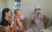 Sai lầm khiến con mắc bệnh sởi càng trầm trọng thêm Sai lầm khiến con mắc bệnh sởi càng trầm trọng thêm