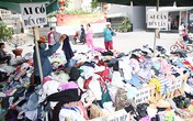Gian quần áo ai muốn lấy gì cũng được ở Sài Gòn Gian quần áo ai muốn lấy gì cũng được ở Sài Gòn