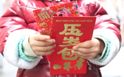 Sai lầm nếu đem hết tiền lì xì của con gửi ngân hàng Sai lầm nếu đem hết tiền lì xì của con gửi ngân hàng