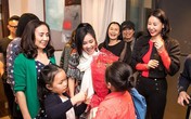 Lộ ảnh bạn trai tin đồn ngoại quốc đón sinh nhật cùng diva Hồng Nhung Lộ ảnh bạn trai tin đồn ngoại quốc đón sinh nhật cùng diva Hồng Nhung