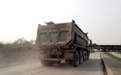 Xe quá tải “uy hiếp” đê Hữu Hồng trước mùa mưa lũ Xe quá tải “uy hiếp” đê Hữu Hồng trước mùa mưa lũ