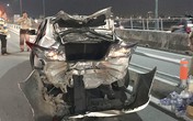 Thanh niên chạy môtô tông toác đuôi Toyota Vios Thanh niên chạy môtô tông toác đuôi Toyota Vios